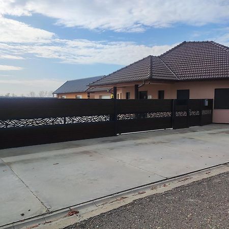 Andi Apartman Pacir Exterior photo