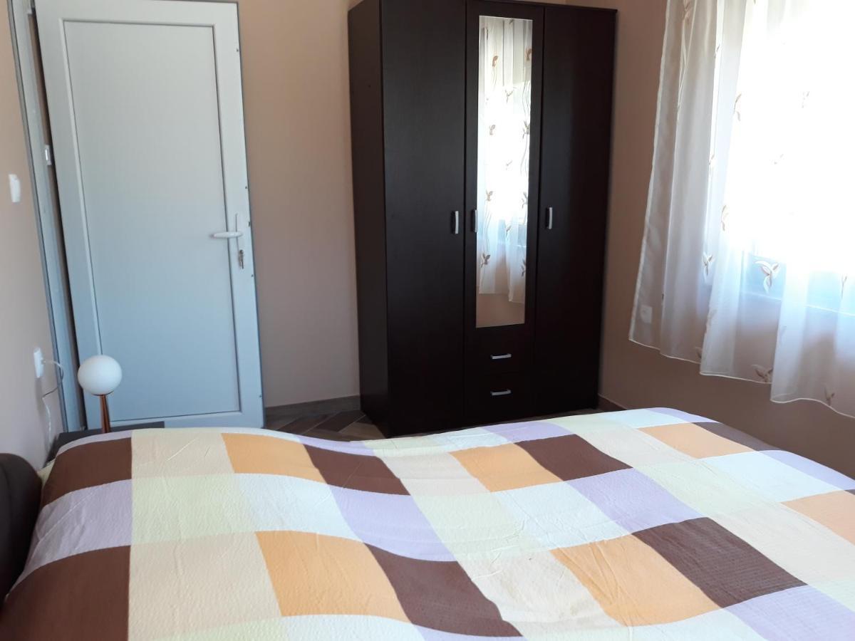 Andi Apartman Pacir Exterior photo